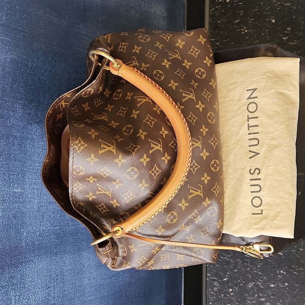 Authentic Louis Vuitton Artsy MM Monogram Empreinte Leather Handbag - Picture 3 of 16